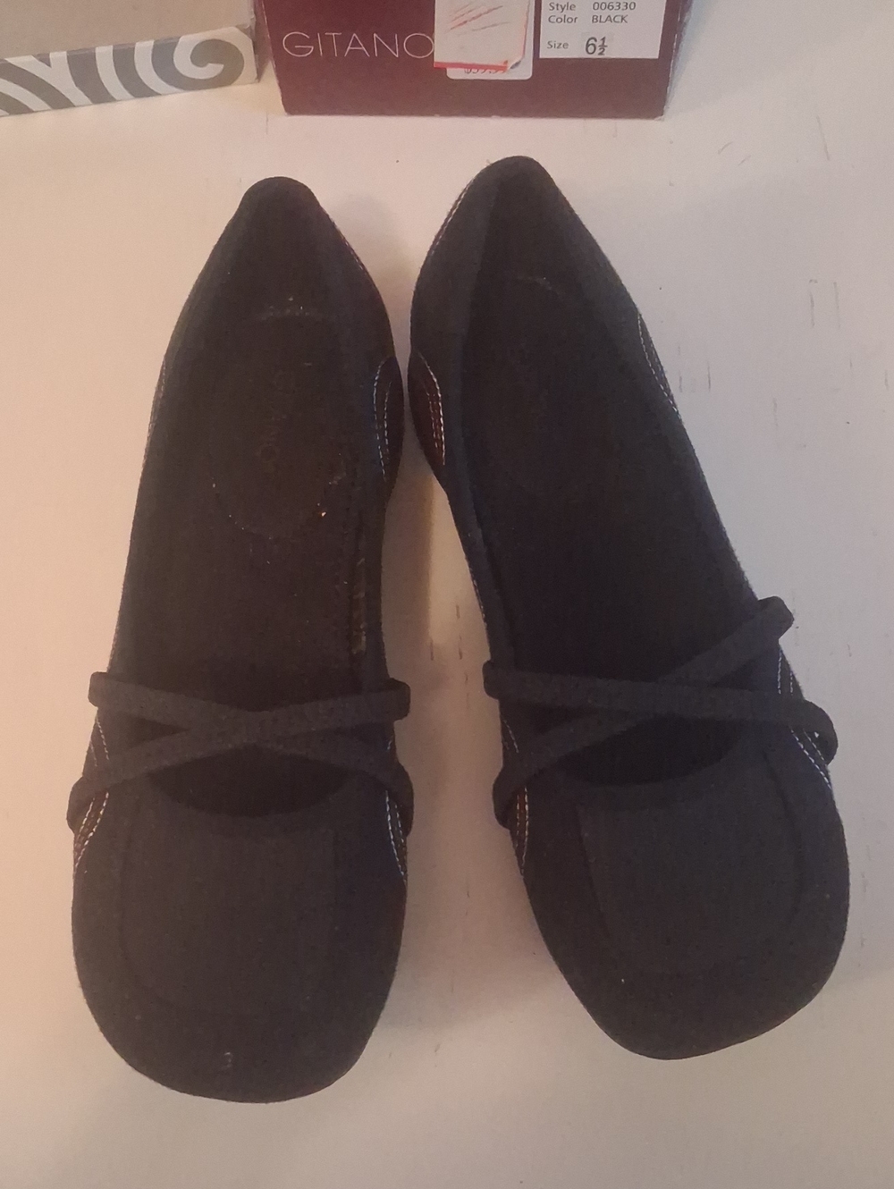 Gitano Black Pointed-Toe Crisscross Strap Flats